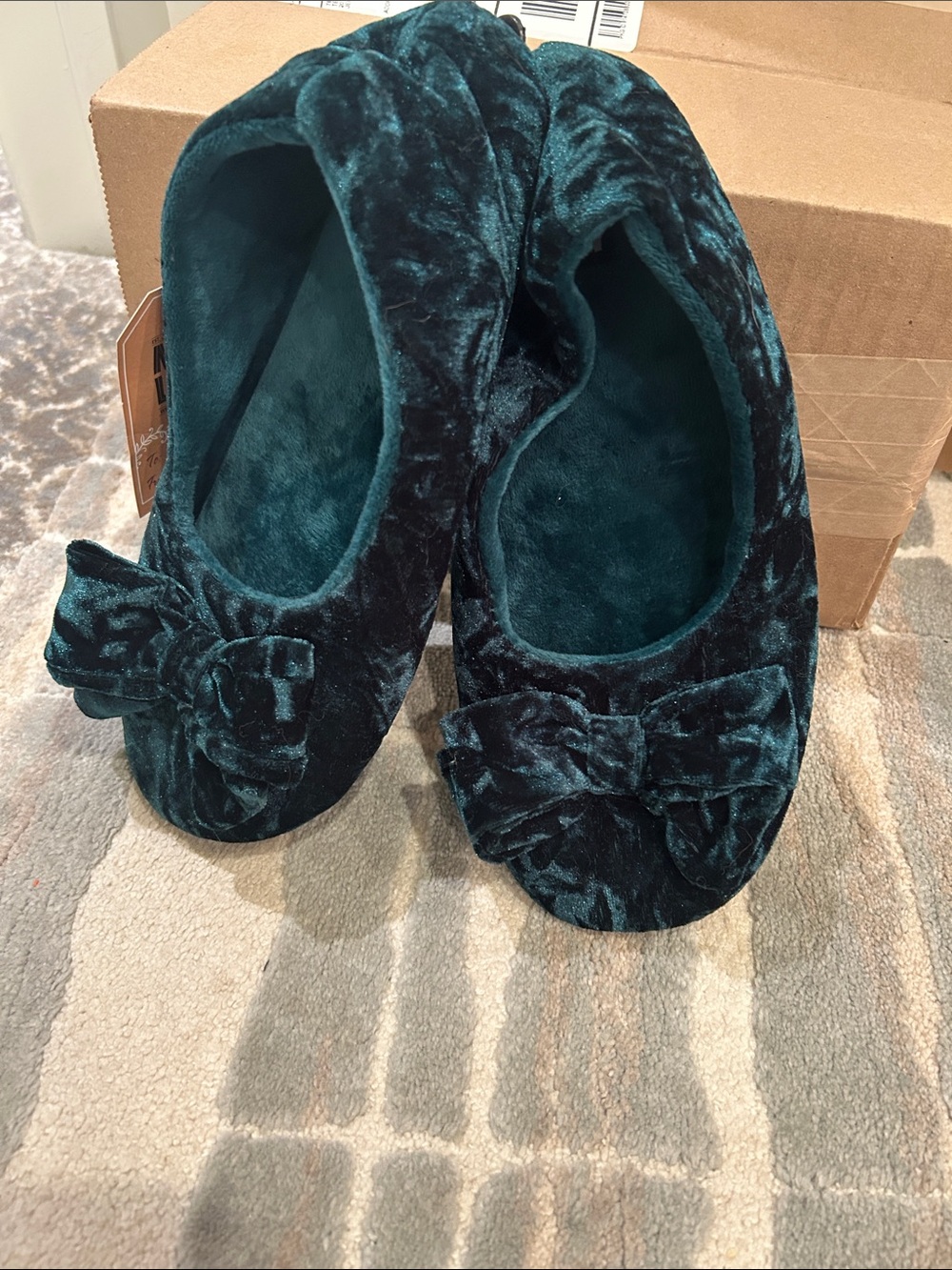 Women's Velvet Bow Ballet Flats - dark green